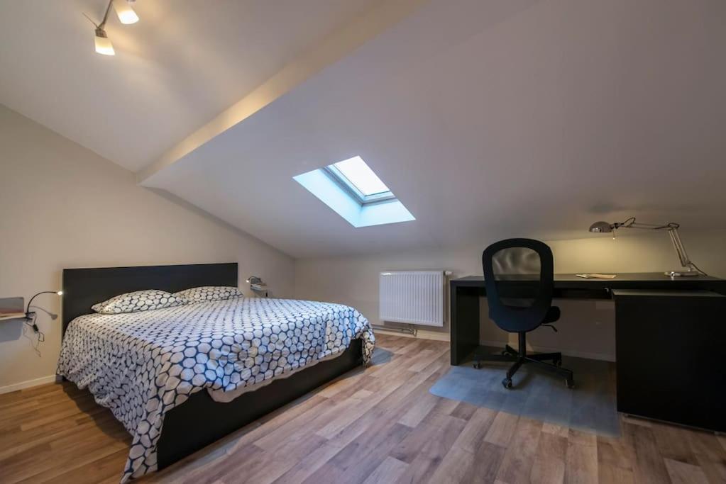 Appartement 4 Chambres A Liegi Esterno foto